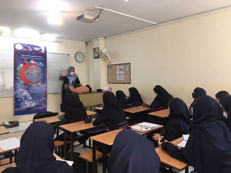 کلاسهای فرهنگی دبیرستان گلبانگ