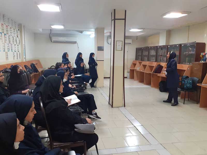 کلاسهای فرهنگی دبیرستان گلبانگ