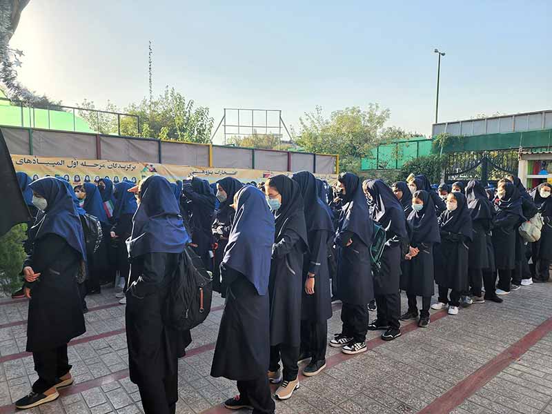 آغاز سال تحصیلی دبیرستان دخترانه گلبانگ مهرماه 14012