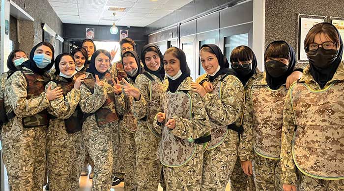 اردوی تفریحی کارتینگ و پینت بال به مناسبت روز دانش آموز و رفع خستگی آزمون نشانه و اردوی مطالعاتی ویژه پایه دهم و یازدهم1